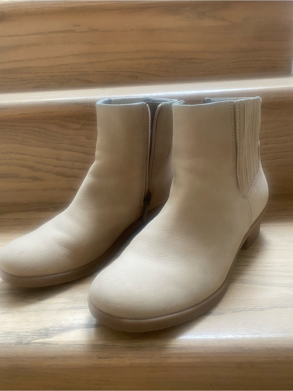 Dansko Cream Leather Ankle Booties with Side Zip Waterproof